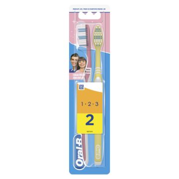 Oral B Delicate White 40 Meduim četkica za zube + 1 gratis