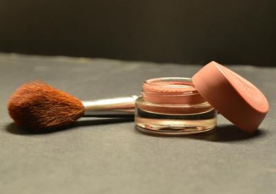 Bronzer ili rumenilo - šta izabrati